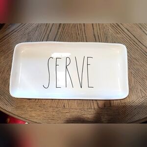 Rae dunn "SERVE" serving plate
